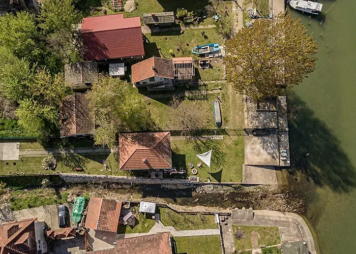 فيلة Dunavska Kuca *